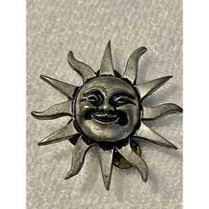 00040 - Vintage Silver-Tone Sun Brooch w/Black‎ Accents, 2.25"; 3-Pin Back